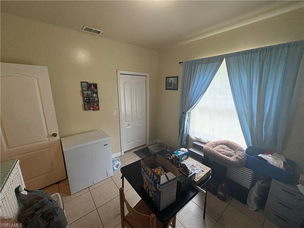 2500 Storter AVE-8