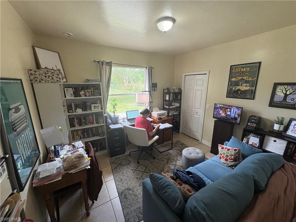 2500 Storter AVE-9
