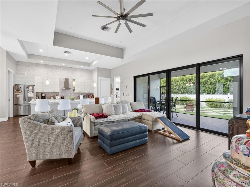 11590 Pin Oak DR S-10