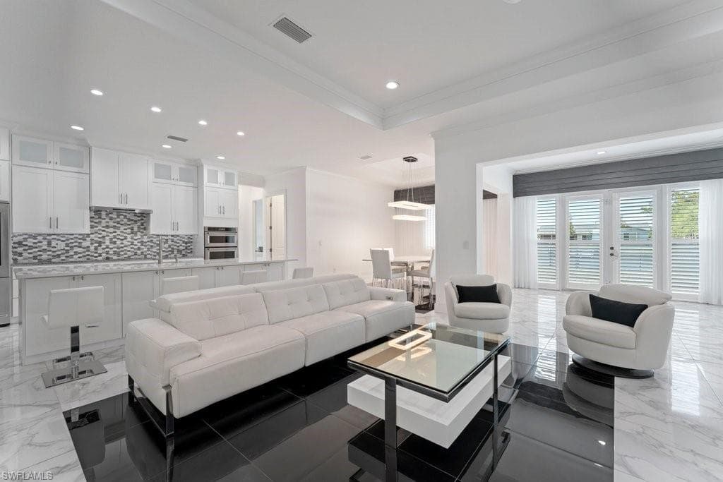 21 SW 21st ST-5