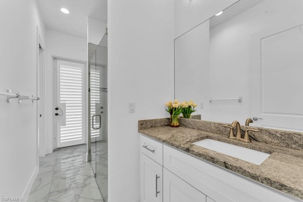 21 SW 21st ST-27