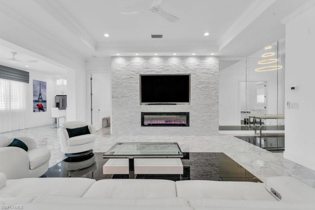 21 SW 21st ST-8