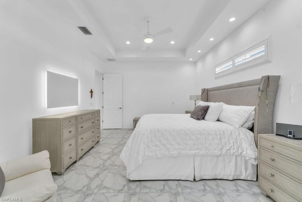 21 SW 21st ST-18