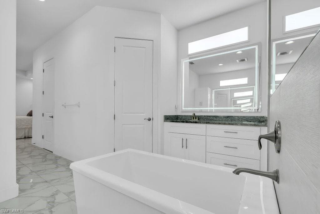 21 SW 21st ST-20