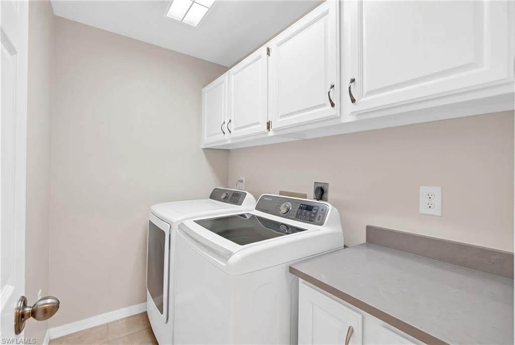 1443 Larkspur DR-45