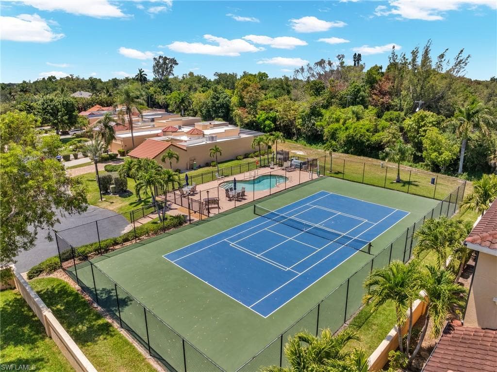 1443 Larkspur DR-43