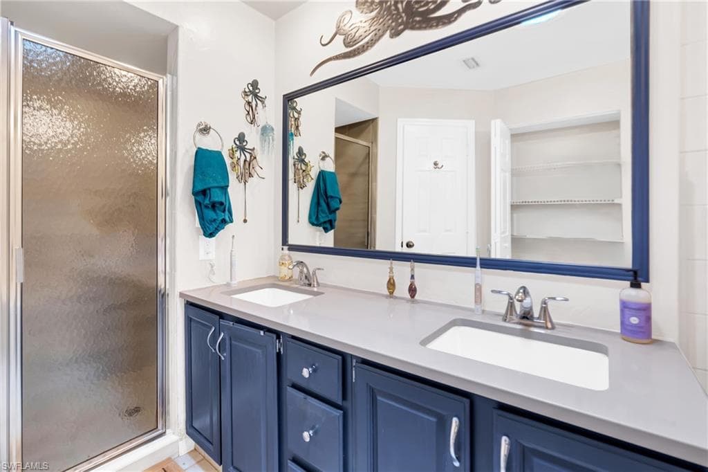 1443 Larkspur DR-24
