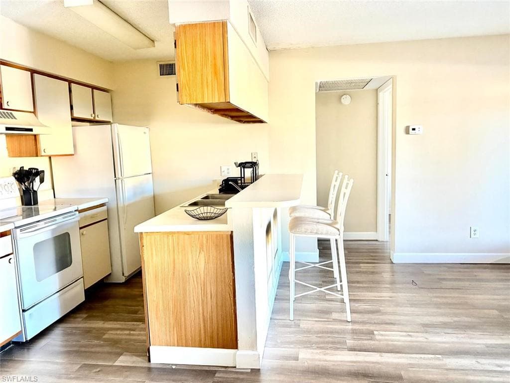 5315 Summerlin RD 1508-33