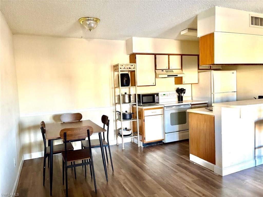 5315 Summerlin RD 1508-36