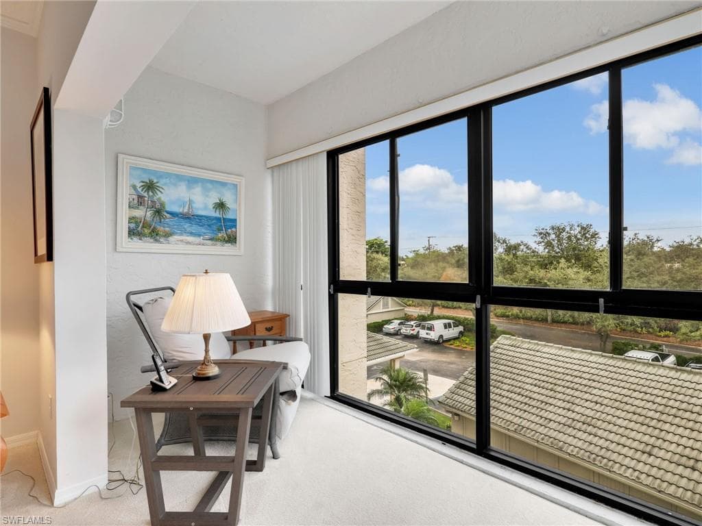 900 Arbor Lake DR 301-10