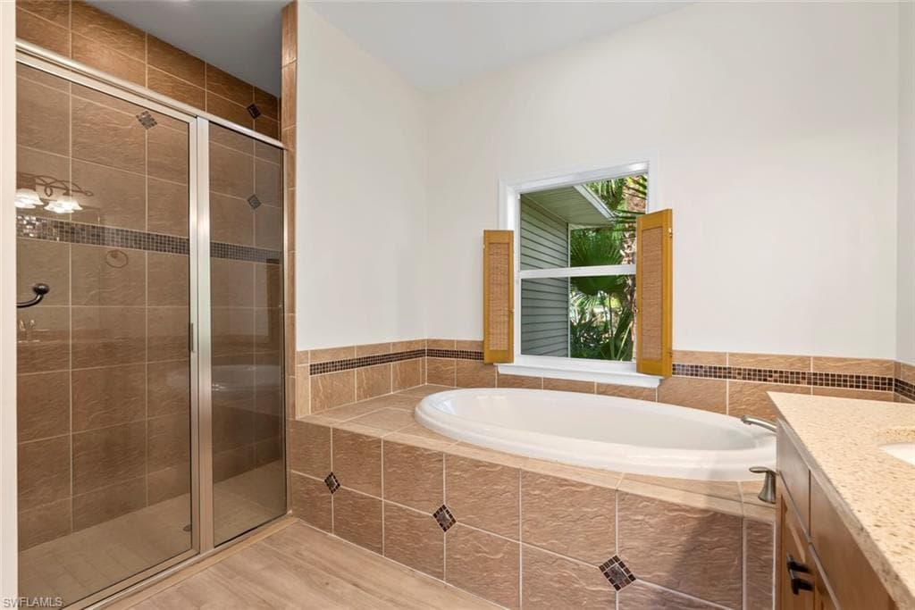 15555 Caloosa Creek CIR-21