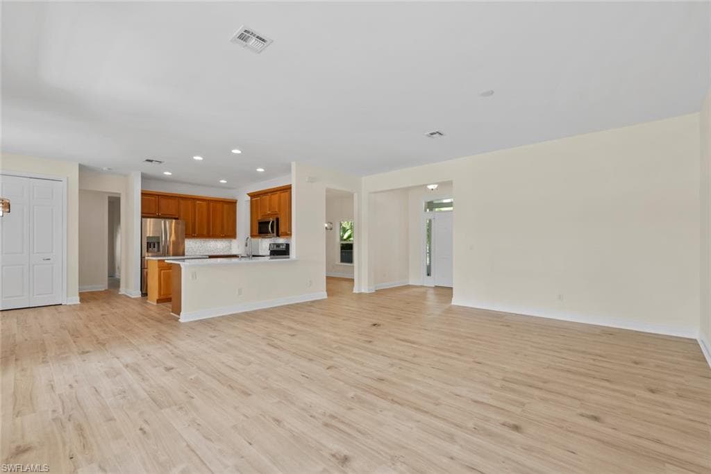 15555 Caloosa Creek CIR-8