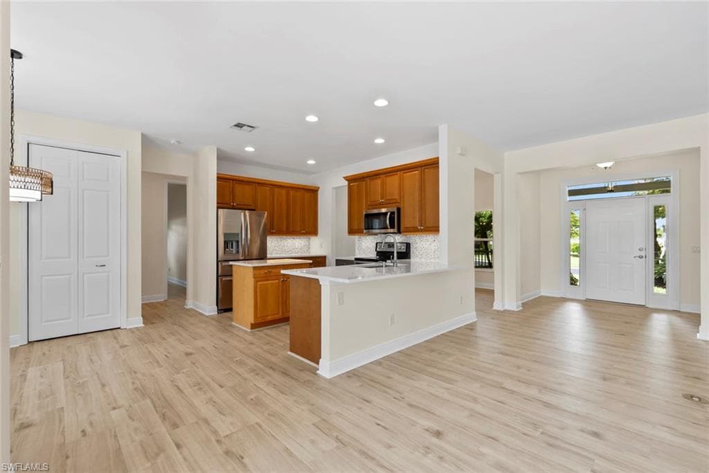 15555 Caloosa Creek CIR-9