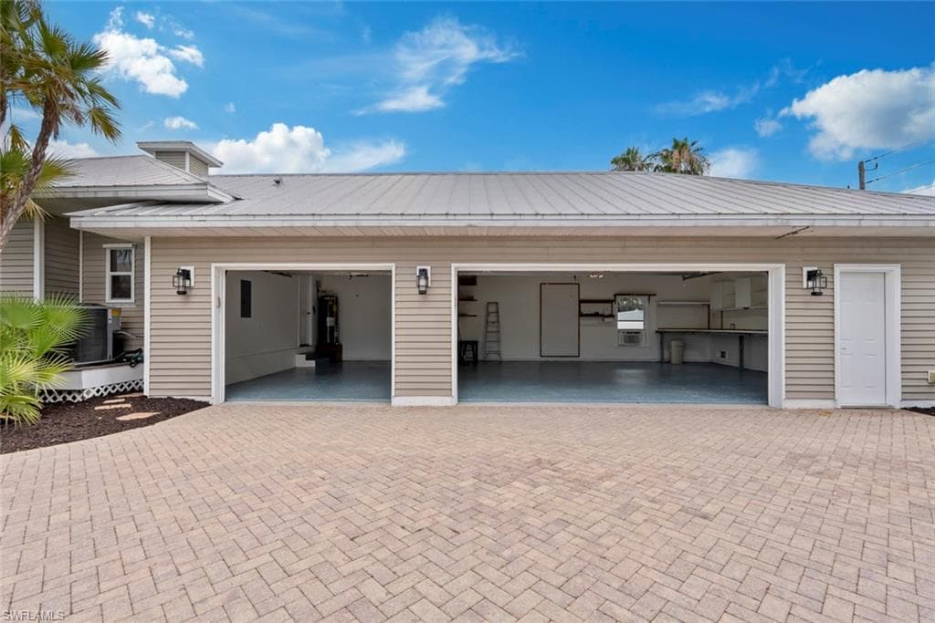 15555 Caloosa Creek CIR-36
