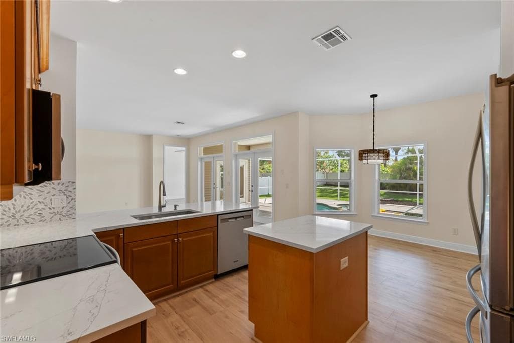 15555 Caloosa Creek CIR-10