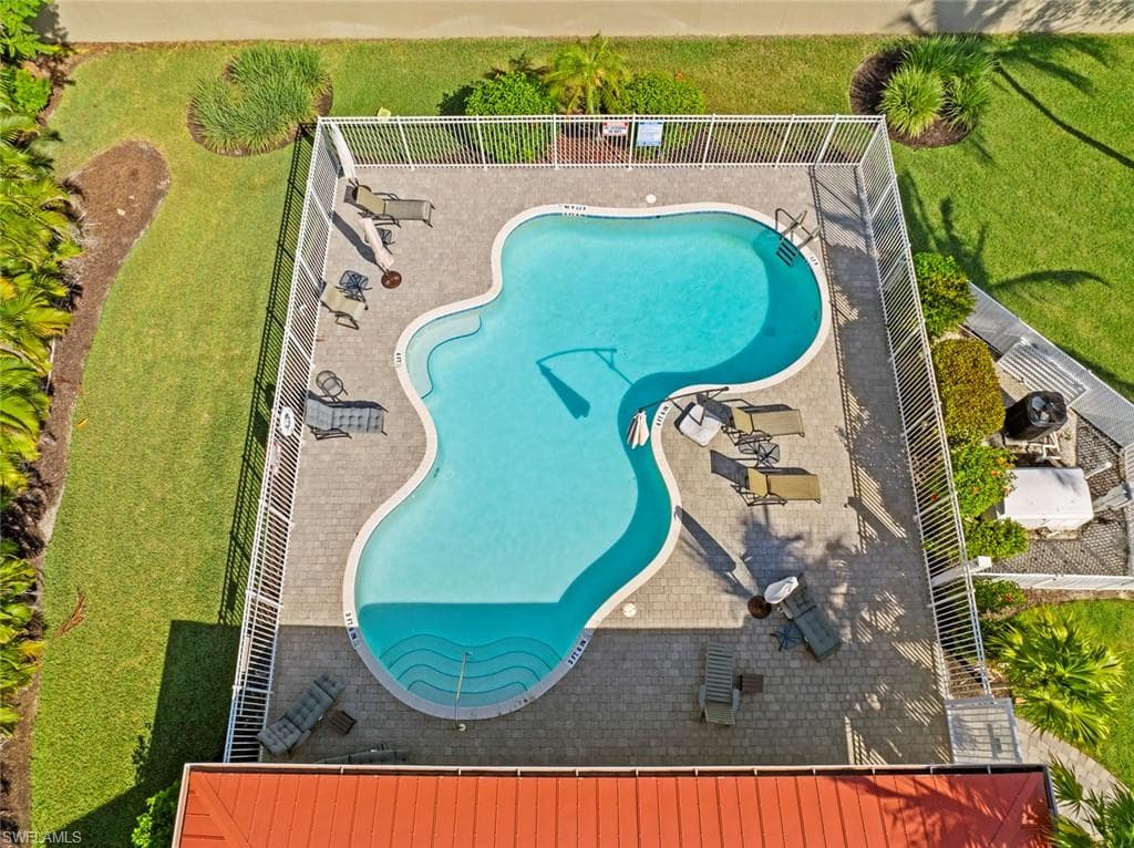 15555 Caloosa Creek CIR-43