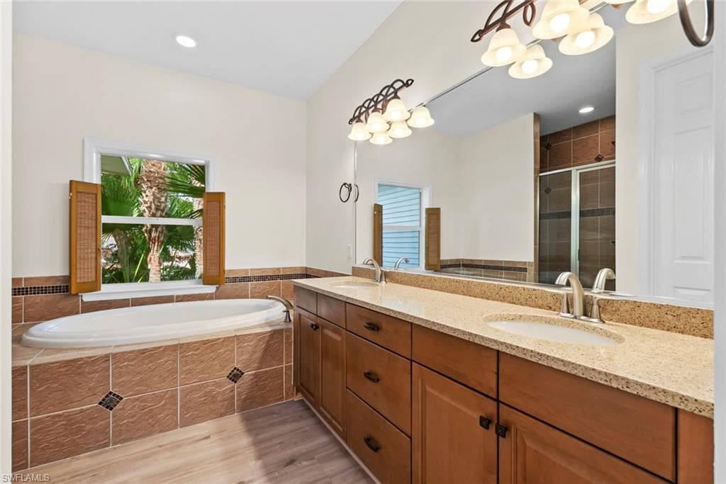 15555 Caloosa Creek CIR-20