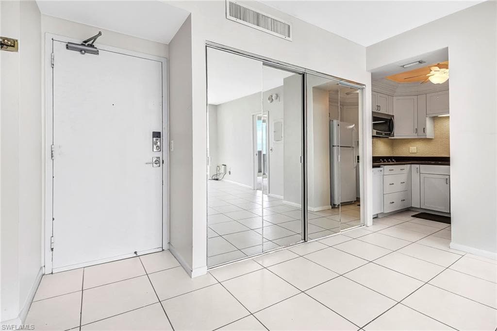 140 Seaview Ct Seaview CT 1504-6