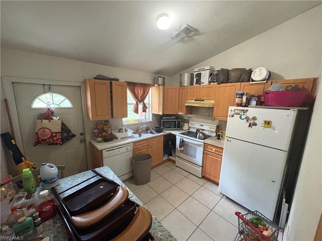 3123 Pine Tree DR-5