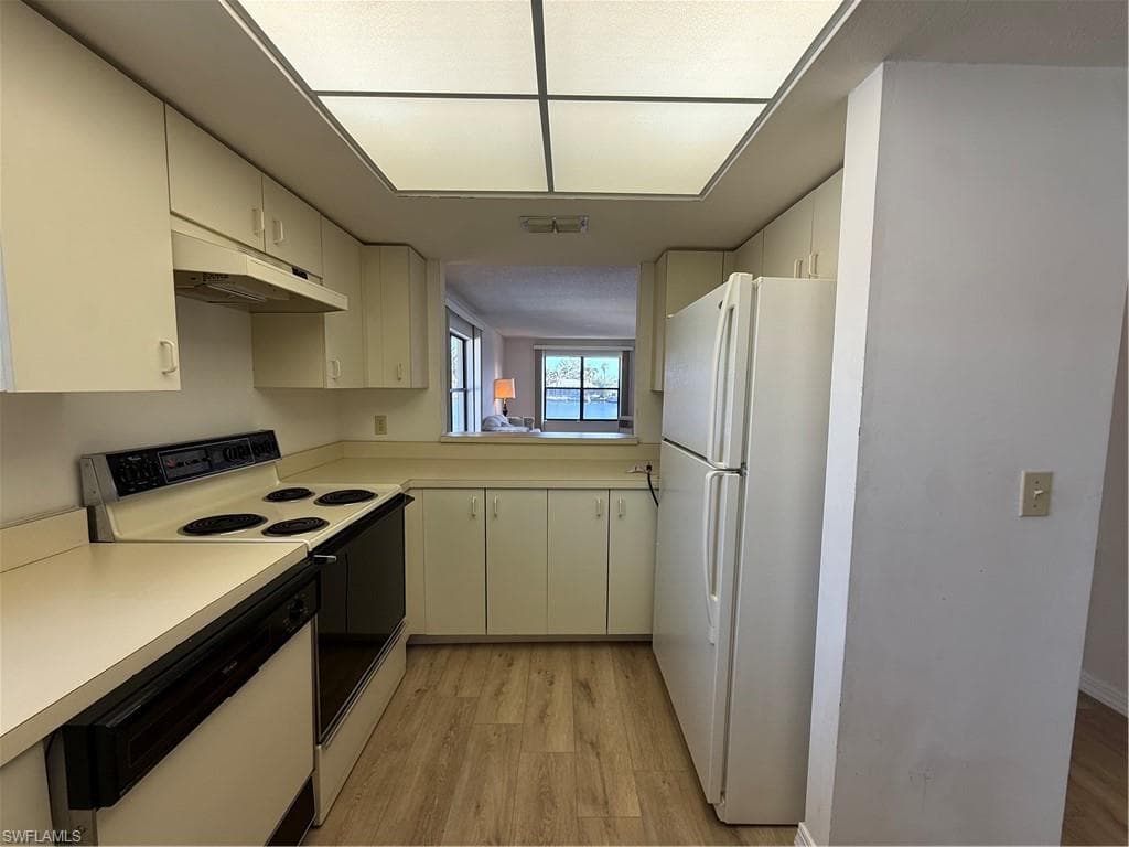 123 SW 47th TER 201-12