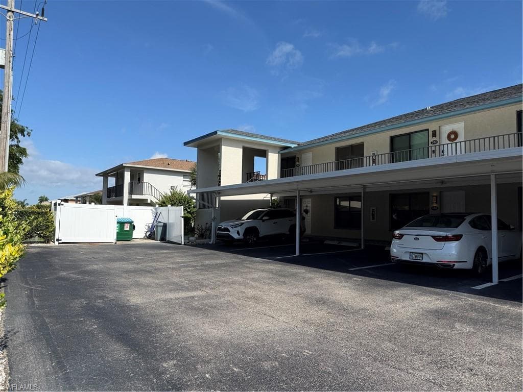 123 SW 47th TER 201-8