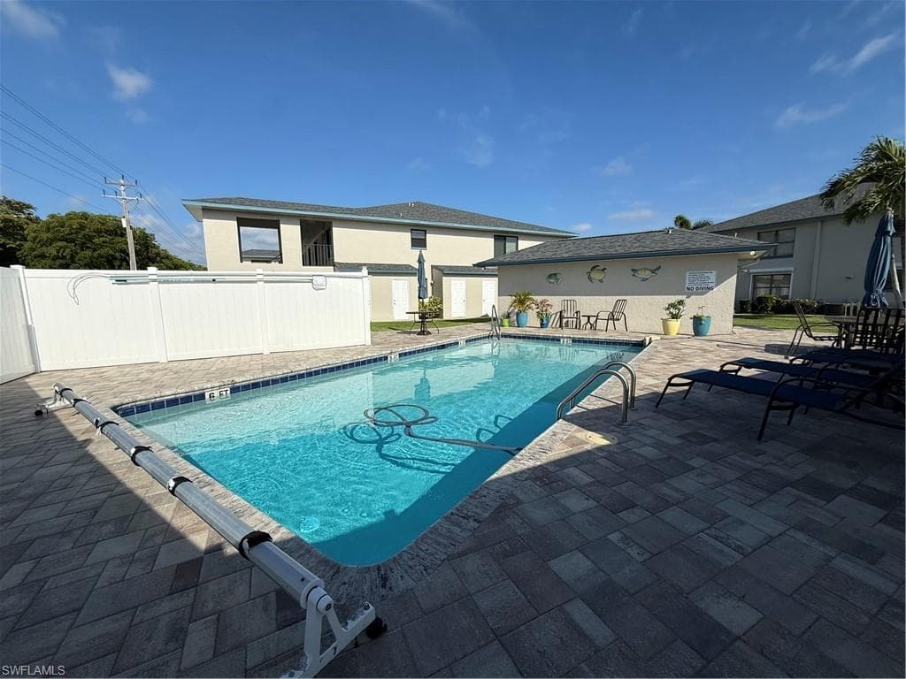 123 SW 47th TER 201-9