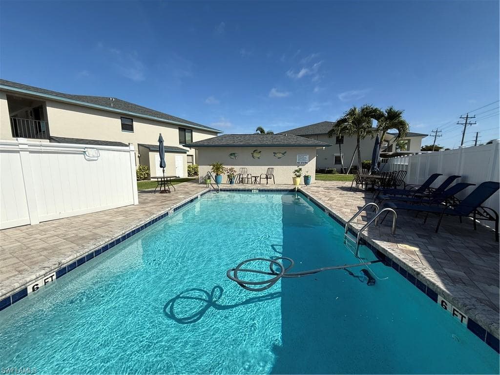 123 SW 47th TER 201-39