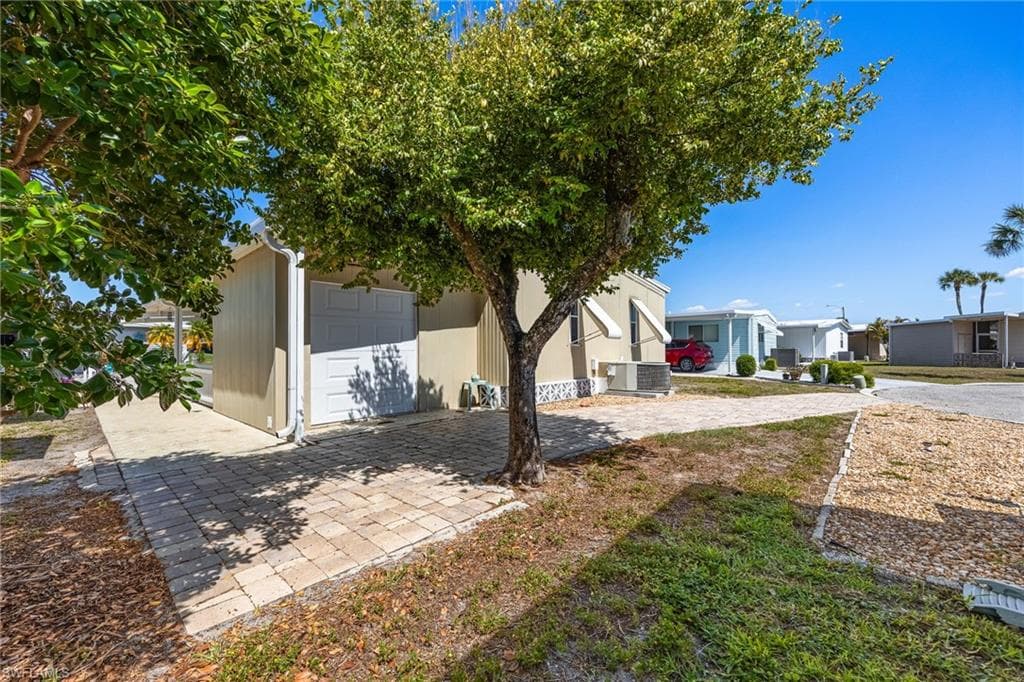 356 Nicklaus BLVD-27