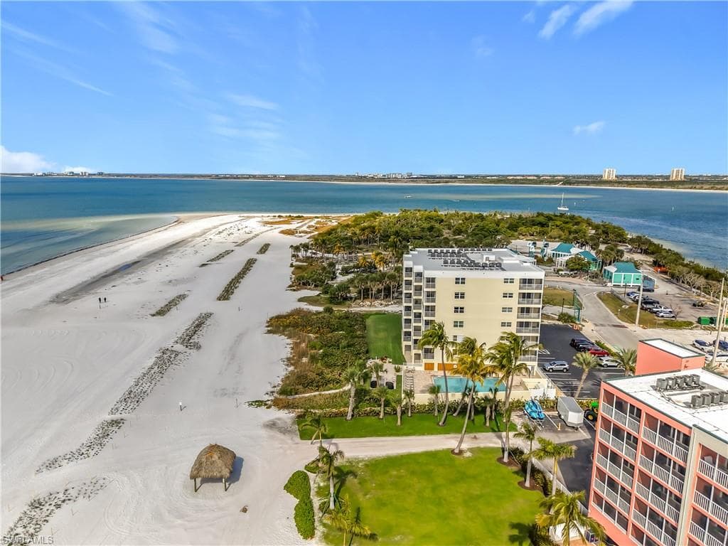 100 Estero BLVD 332-20