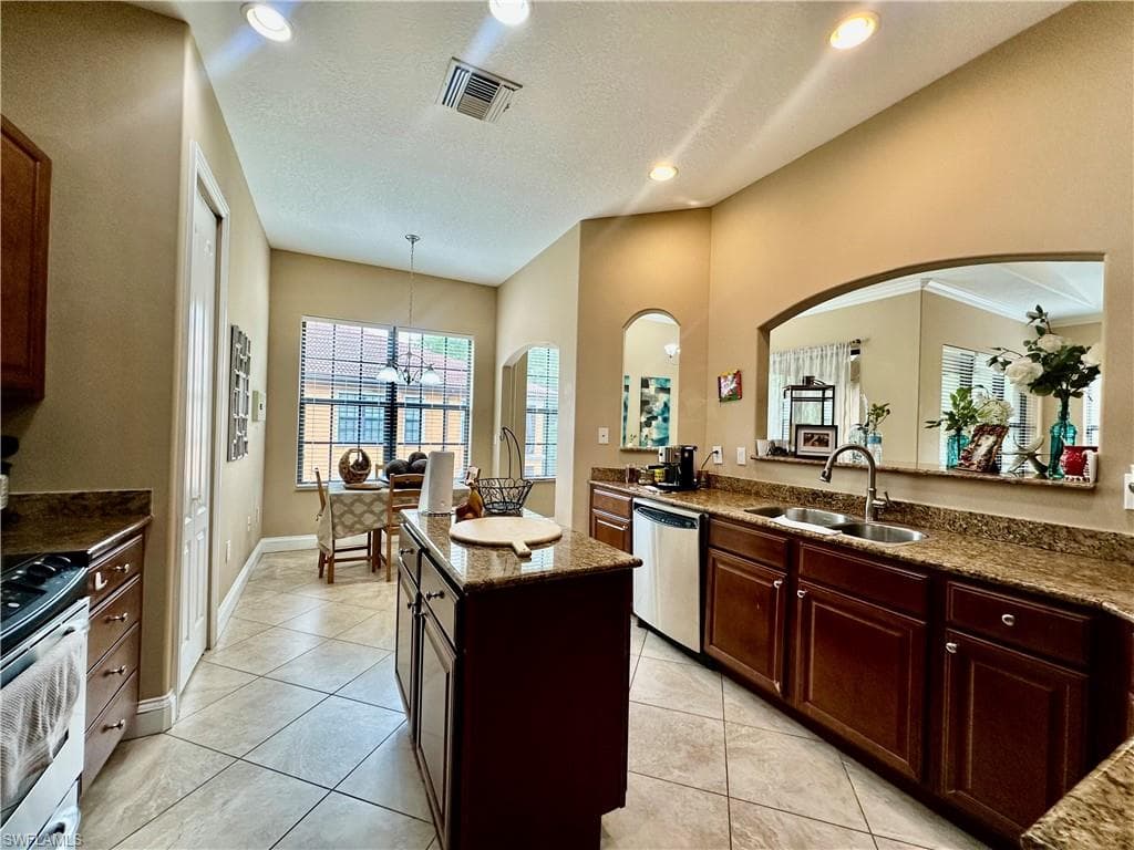 1338 Corso Palermo CT 2403-20