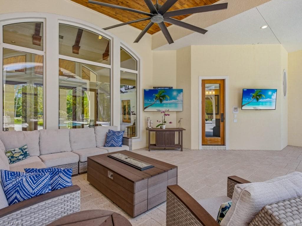 7051 Hunters RD-35