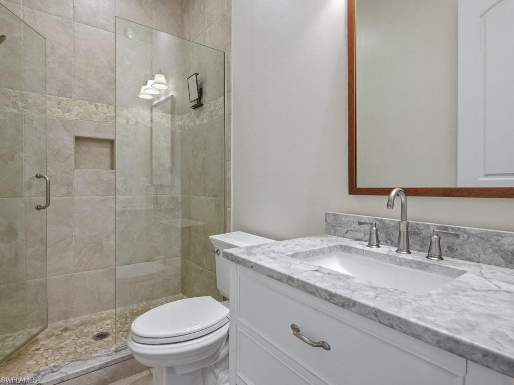 7051 Hunters RD-34
