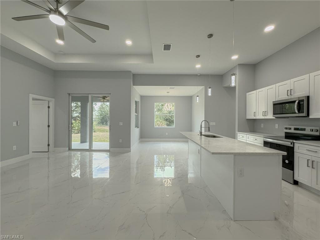 438 Raymer ST-1