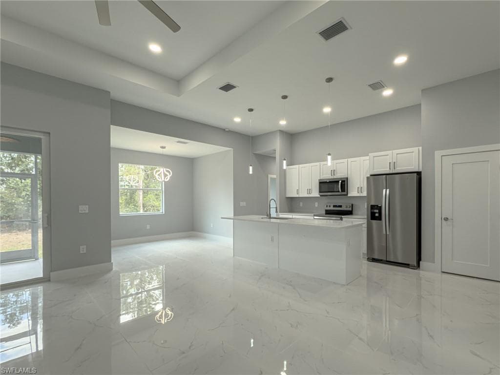 438 Raymer ST-6