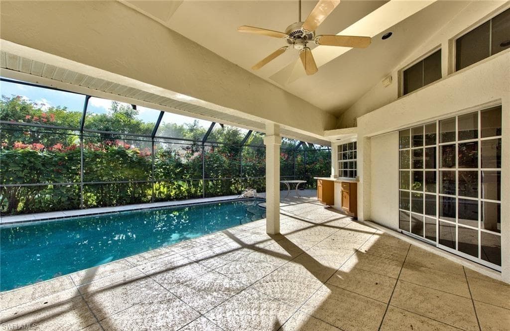 1040 Moon Lake DR-22