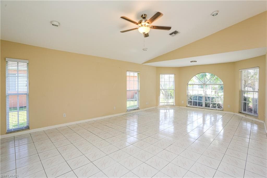 1040 Moon Lake DR-5