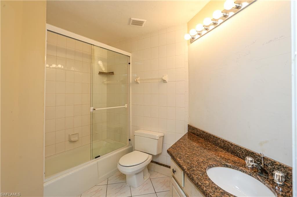 1040 Moon Lake DR-16