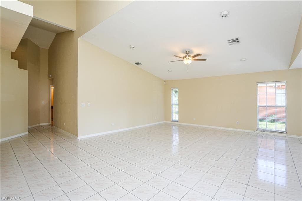 1040 Moon Lake DR-11
