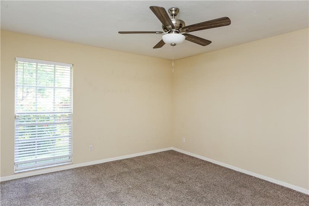 1040 Moon Lake DR-14
