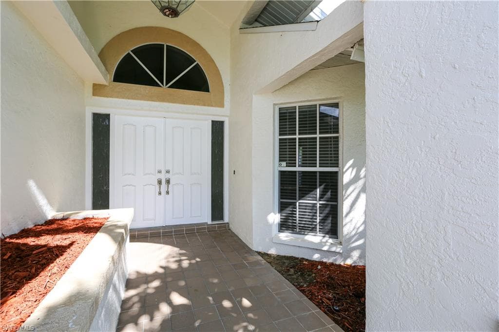 1040 Moon Lake DR-3