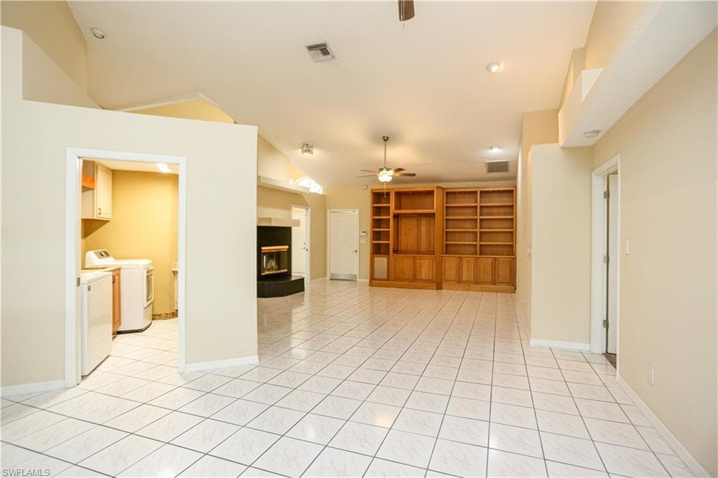1040 Moon Lake DR-7