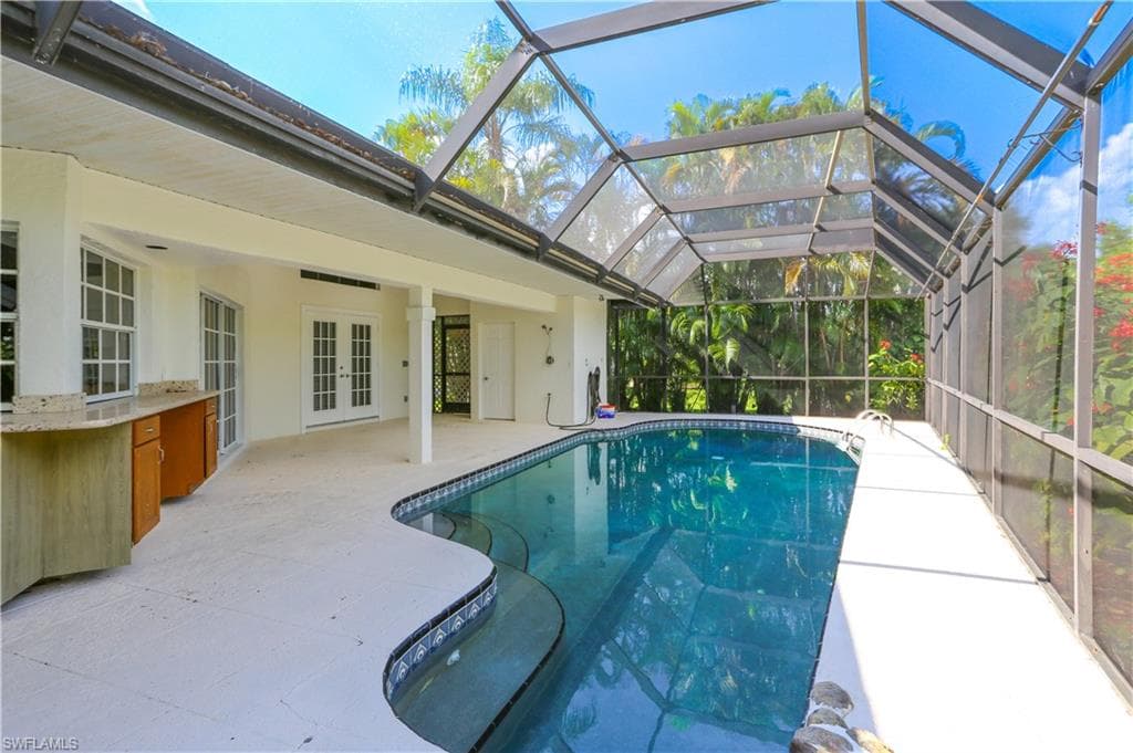 1040 Moon Lake DR-24