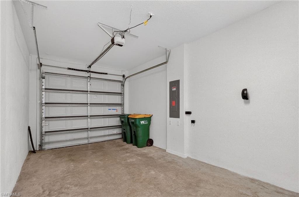 8951 Madrid CIR-16