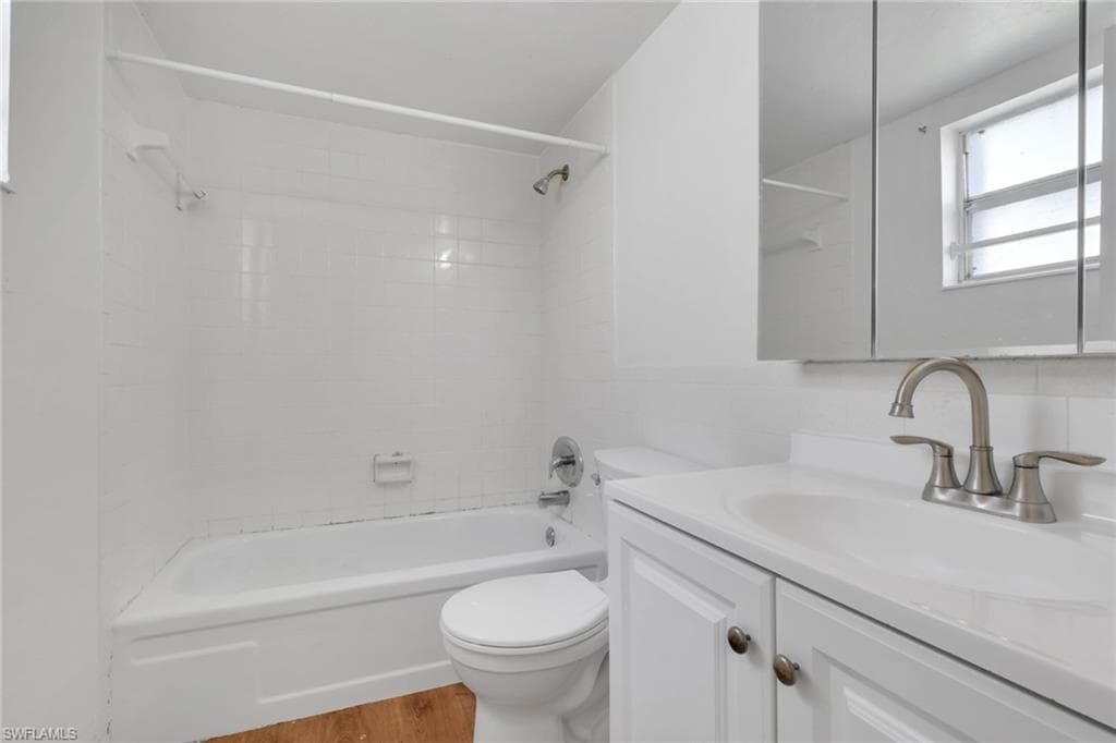 2828 Jackson ST C4-16