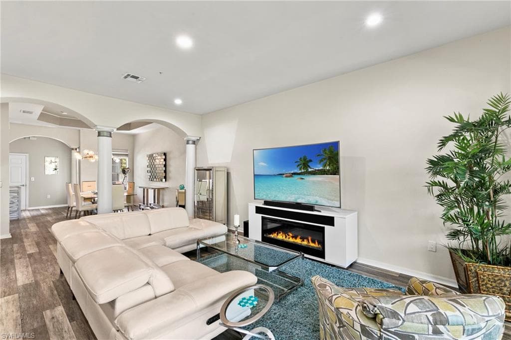 21552 Baccarat LN 201-8