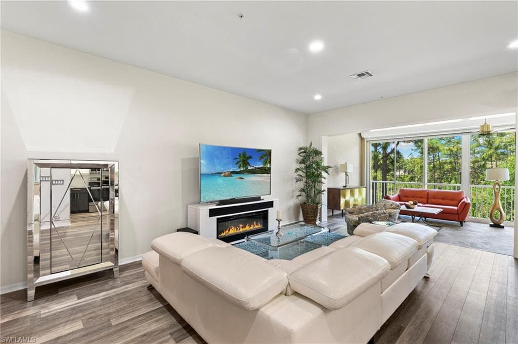 21552 Baccarat LN 201-7
