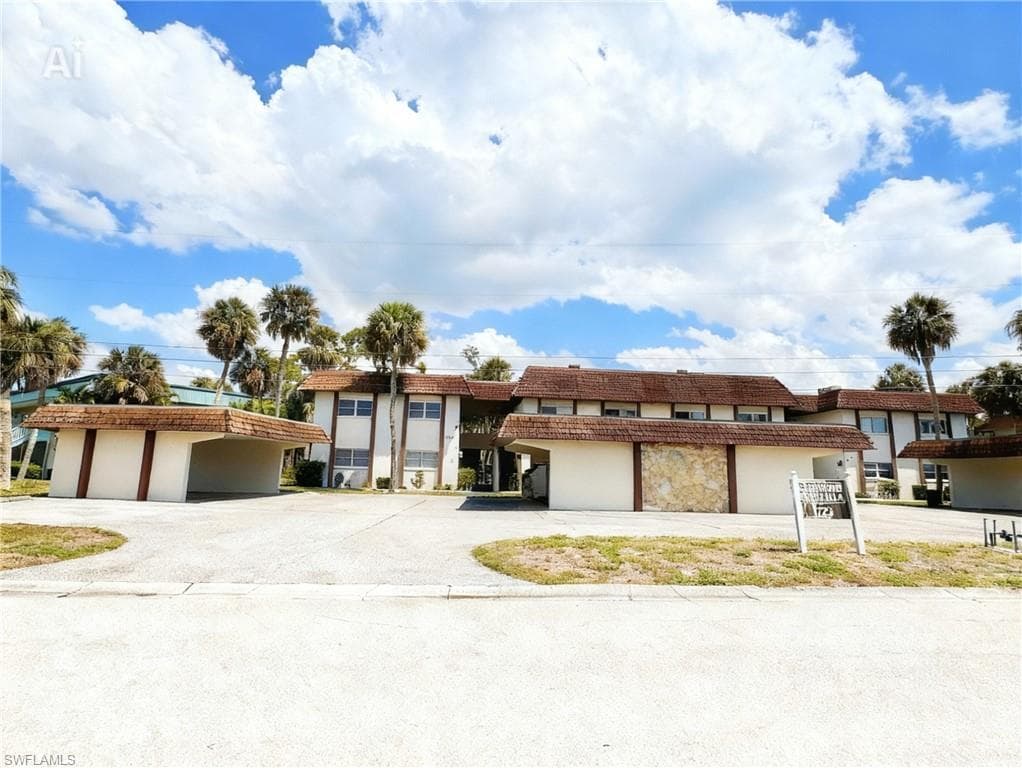 1723 Golf Club DR 6-1