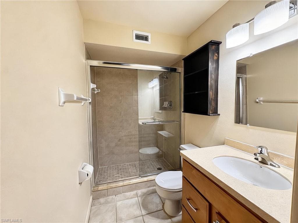 1723 Golf Club DR 6-12