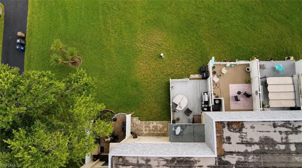 102 E Greens BLVD-25