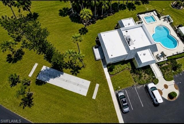 102 E Greens BLVD-31